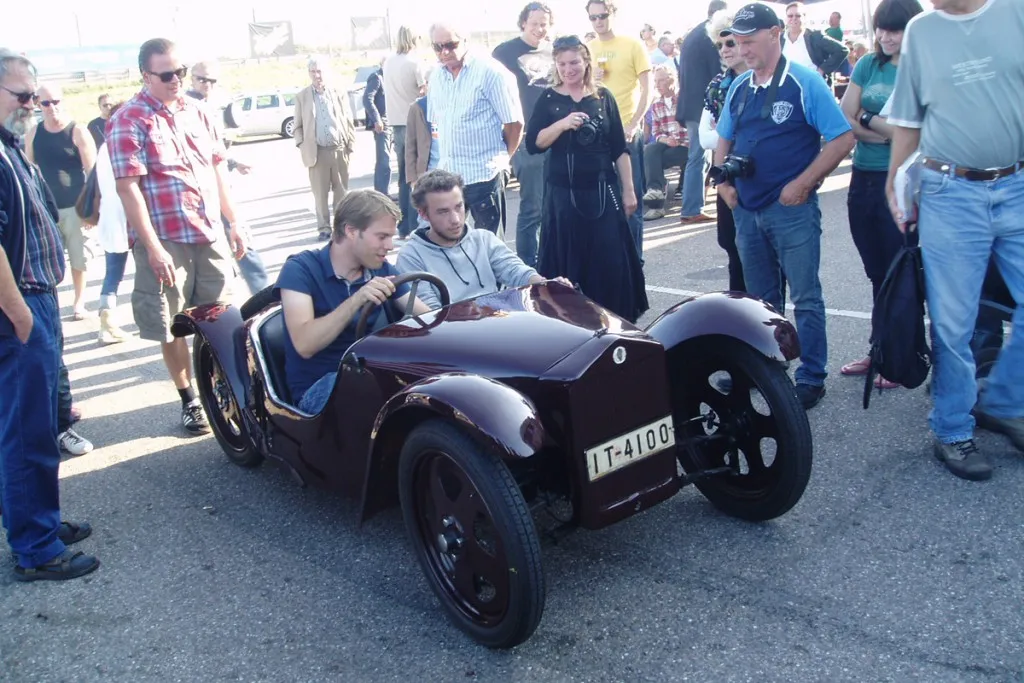 Paul Schilperoord and Lorenz Schmid in the 1931 May Bug prototype at Zandvoort